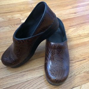 Dansko Brown Tooled Leather Professional Clogs, 39